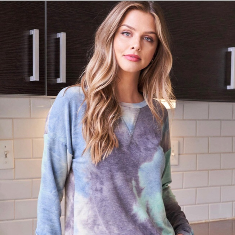 Long sleeve top & shorts lounge wear